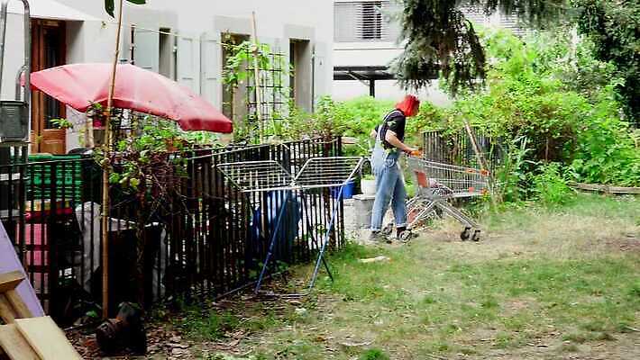 자연 한명 쇼핑 정원 카트 사회 시장 구매 고객 유기농 이익 슈퍼마켓 착취 4K MOV 해외동영상 클립영상 1 웰빙 사람 상점 생태계 동영상 공동체 파일형식