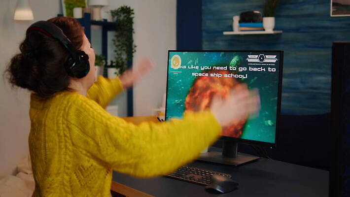 직업 라이프스타일 인터넷 놀이 주택 그래픽 컴퓨터 스크린 모니터 헤드폰 경쟁 흐름 분노 게임 키보드 네트워크 개울 야간 발사 사이버 슛 사수 온라인 동영상 게이머 분실 비디오게임 토너먼트 플레이어 크리에이터 4K MOV 해외동영상 클립영상 자연요소 감정 음향기기 컨셉 건물 생활 전자제품 강 파일형식 1인미디어