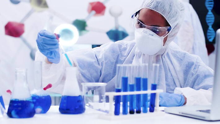 여자 산업 과학 유리 탁자 건강 실험 파란색 거품 장비 액체 실험실 연기 천 과학자 플라스크 분석 비커 유리그릇 튜브 공식 원뿔 반응 방법 피펫 화학물질 화학자 4K 유체 MOV 해외동영상 클립영상 도형 직업 그릇 컬러 가구 컨셉 재질 실험기구 사람 직물 화학 동영상 학자 파일형식