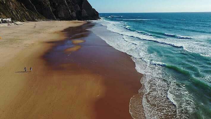 커플 유럽 모래 파도 바다 여행 백그라운드 컨셉 자연 하늘 휴가 사람 사람없음 야외 물 파란색 태양 일출 맑음 일몰 놀람 황금 저녁 큼 포르투갈 대서양 내추럴 신트라 4K MOV 해외동영상 클립영상 자연요소 감정 나라 컬러 관계 날씨 표정 노을 야간 크기 생태계 동영상 파일형식