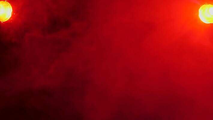 구름 디자인 컬러 백그라운드 모션 검은배경 추상 건조 실내 사람없음 빨간색 빛 컬러풀 우주 환경 검은색 어둠 흐름 안개 흰색 연기 야간 저녁 수증기 위험 신비 질감 서식 먼지 가스 마법 스모그 효과 4K MOV 해외동영상 슬로모션 클립영상 자연요소 컨셉 무늬 날씨 촬영기법 내부 동영상 파일형식