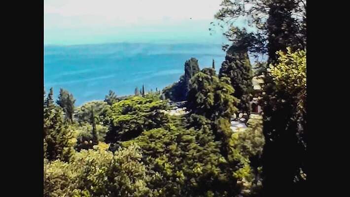 외관 유럽 바다 섬 여행 백그라운드 자연 하늘 휴가 안테나 사람없음 야외 물 파란색 일출 수확 골동품 도시 만 역사 클래식 도서관 지중해 필름 영화 향수 그리스 복고 영사기 그리스인 보관소 옛날 코르푸 파라다이스 수평선 4K MOV 해외동영상 클립영상 자연요소 서양인 교육 나라 컬러 컨셉 농업 통신 문화예술 노을 화장품 저장 생태계 동영상 파일형식