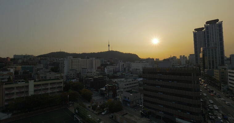 아시아 도로 건축양식 자동차 거리 서울 파노라마 사람없음 건물 도시풍경 일몰 도시 고속도로 저녁 자동 4K MOV 해외동영상 클립영상 건축물 건축 나라 길 육상교통 교통시설 한국 촬영기법 풍경 노을 야간 동영상 파일형식