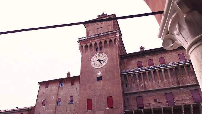 외관 유럽 여행 건축양식 하늘 벽돌 풍경 사람없음 야외 건물 물 파란색 도시풍경 여행객 탑 이탈리아 궁전 도시 성 센터 중세 역사 재산 저녁 타운 천연기념물 랜드마크 세기 옛날 4K MP4 해외동영상 클립영상 자연요소 건축물 건축 나라 컬러 고건축 모션 사람 금융 야간 동영상 파일형식