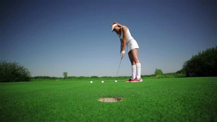 직업 여자 스포츠 신발 골프 공 놀이 건강 3 한명 잔디 성인 야외 빨간색 초록색 운동 햇빛 우주 경쟁 봄 장비 운전 도전 게임 흰색 우승 구멍 운전사 골퍼 강의 연습 클럽 빨간머리 그만 때리기 승자 토너먼트 퍼터 플레이어 MP4 해외동영상 클립영상 식물 1 헤어스타일 계절 컬러 컨셉 모션 운동선수 사람 태양 구기 최고 동영상 파일형식