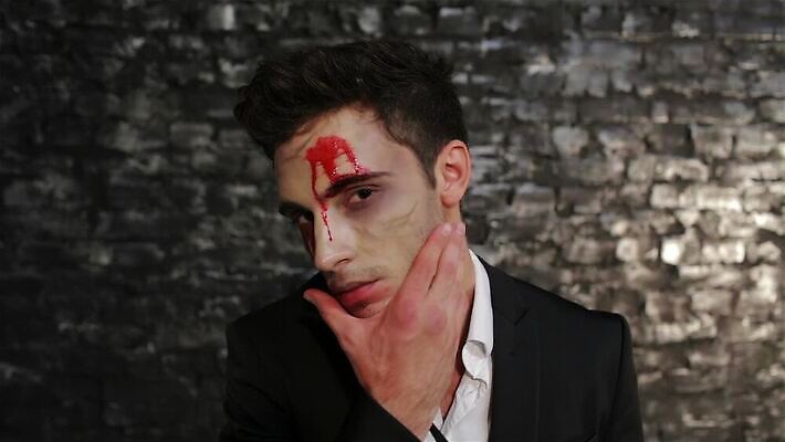 모자 전통 드레스 남자 얼굴 휴가 기념 한명 미소 사람 빨간색 섹시 파티 검은색 어둠 할로윈 마술사 표현 혈액 야간 저녁 신비 무서움 악마 눈물 사인 마녀 마법 10월 흡혈귀 나쁜 고딕 악몽 지옥 호러 MP4 해외동영상 클립영상 자연요소 1 잡화 옷 감정 컬러 컨셉 표정 이벤트 신체부위 마술 날짜 공포 동영상 파일형식