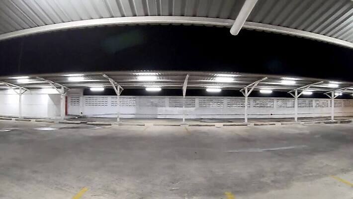 접시 디자인 외관 산업 선 벽 컬러 백그라운드 패턴 비즈니스 건축양식 공장 표면 지붕 프레임 사람없음 건물 파란색 빛 울타리 문 금속 줄무늬 회색 도시 판넬 철 묘사 창고 부식 질감 시트 셔터 골절 줄서기 차고 철강 아연 MOV 해외동영상 클립영상 식기 건축물 건축 무늬 공업 의학 모션 재질 담장 동영상 영양소 파일형식