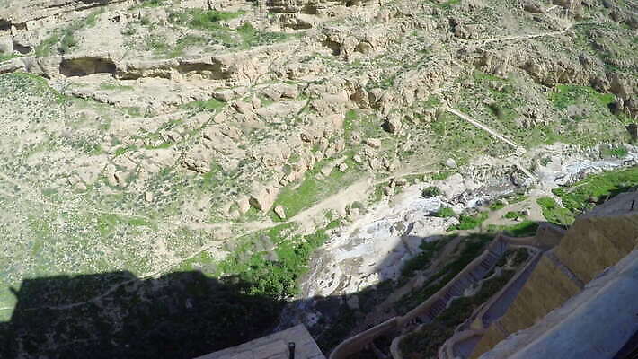 전통 기독교 종교 바다 십자가 건축양식 자연 산 파노라마 사람없음 건물 교회 골짜기 화목 침묵 사막 골동품 죽음 역사 동굴 성자 중앙 언덕 신성 수도원 동쪽 그리스인 고고학 베들레헴 순례 순례자 신앙심 오아시스 이스라엘 팔레스타인 4K MOV 해외동영상 클립영상 서양인 건축물 교육 건축 컨셉 중동 종교건축 촬영기법 소리 방향 생태계 동영상 서아시아 파일형식