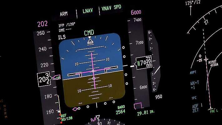 디자인 여행 교통시설 비행기 직장 사람없음 전자제품 컴퓨터 디지털 스크린 모니터 장비 과학기술 정보 기구 판넬 고급 지시 파일럿 고도 항공 속도 상업 제트기 네비게이션 대패 레이더 루트 베어링 자동화 제목 제어 MP4 해외동영상 클립영상 직업 교통 컨셉 회사 항공교통 모션 대중교통 기술 시설 동영상 파일형식