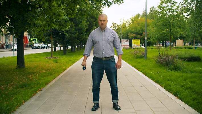 백인 남자 무기 얼굴 이동 한명 사람 힘 야구 분노 잡기 도시 폭력 범죄 위험 공격 무서움 충돌 위협 싸움 박쥐 나쁜 압력 폭행 호러 4K MOV 해외동영상 클립영상 서양인 1 감정 컨셉 포유류 모션 신체부위 구기 사회이슈 공포 동영상 파일형식