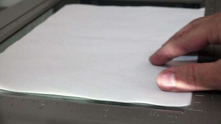 직업 손 종이 셔츠 신체 비즈니스 부분 노동자 빛 컬러풀 사무실 스크린 기계 장비 정보 흰색 램프 업무 판넬 플랫 인쇄 문서 하이테크 비서 팔 팩스 공급 4K HD MP4 해외동영상 클립영상 컬러 상의 조명 기술 신체부위 사무용품 작업 동영상 파일형식