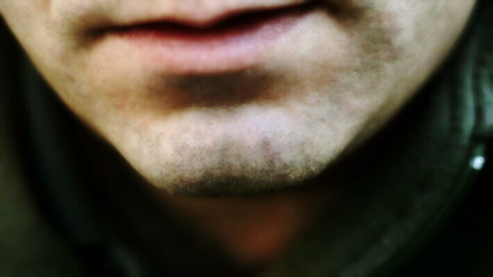 백인 라이프스타일 손 남자 음식 백그라운드 손가락 자연 흡연 담배 따뜻함 병원 사람 성인 빛 고통 신생아 입 닫기 연기 질병 피부 묘사 입술 담배연기 암 중독 나쁜 고립 니코틴 돌봄 해로움 흡연자 MOV 해외동영상 클립영상 서양인 감정 컨셉 의학 모션 생활 신체부위 아기 생태계 동영상 파일형식