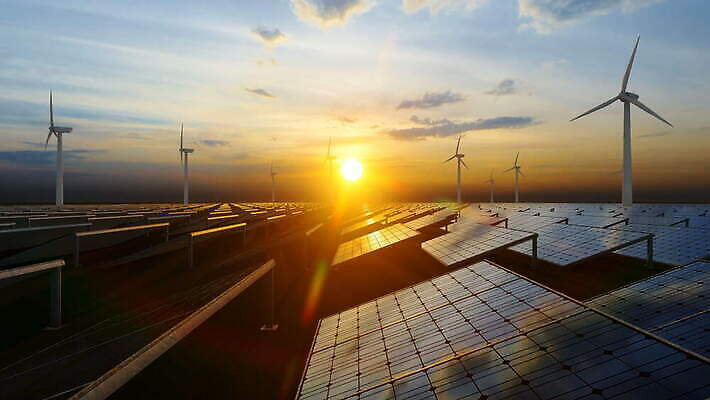 나무 산업 과학 자연 하늘 바람 산 풍경 사람없음 파란색 글로벌 햇빛 태양 농장 환경 맑음 일몰 사막 풍차 발전기 시간 그린에너지 풍력에너지 환경보전 생태계 효율 4K MOV 해외동영상 클립영상 자연요소 식물 컬러 컨셉 농업 날씨 노을 발전소 에너지 사회이슈 동영상 파일형식