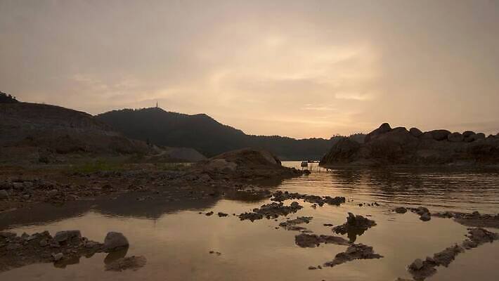 지구 모래 백그라운드 패턴 자연 하늘 표면 날씨 건조 사람없음 여름 글로벌 태양 환경 흙 손상 뜨거움 거친 균열 습지 땅 부식 질감 먼지 점토 지역 진흙 가뭄 안심 다리찢기 내추럴 깨짐 땅바닥 생태학 재앙 지질학 4K 타임랩스 MP4 해외동영상 클립영상 자연요소 계절 교육 컨셉 무늬 모션 바닥 촬영기법 육류 생태계 동영상 파일형식