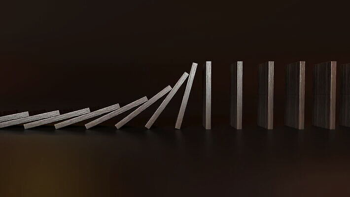 비즈니스 모션 놀이 성공 아이디어 사람없음 가을 게임 고리 변화 떨어짐 계획 위험 대표 심볼 타일 속도 충격 느림 그만 도미노 무한 반응 복제 위기 재앙 줄서기 지속성 자극 효과 MOV 해외동영상 클립영상 계절 컨셉 동영상 파일형식