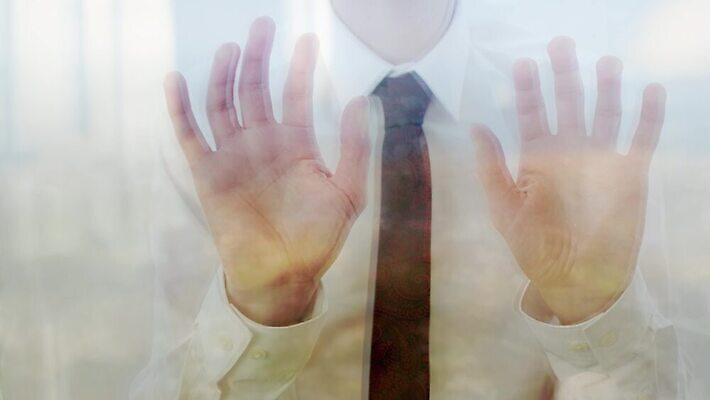 백인 라이프스타일 손 행복 컨셉 십자가 비즈니스 손가락 성공 아이디어 한명 사람 손짓 성인 반사 희망 흰색 표현 비즈니스맨 자신감 행운 예측 지루함 심볼 명상 만족 약속 긍정 정직 교차 건너기 고립 염원 카피스페이스 4K MP4 해외동영상 클립영상 서양인 1 남자 감정 컬러 모션 생활 신체부위 공백 직장인 동영상 파일형식