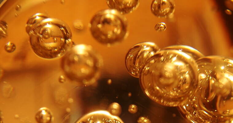 스튜디오촬영 모양 디자인 파도 컬러 백그라운드 패턴 와인잔 유리 추상 주류 실내 미술 사람없음 장식 물 빛 반사 노란색 환경 디지털 와인 거품 흰색 바 액체 닫기 질감 유리그릇 고립 브랜디 신맛 위스키 효과 4K MOV 해외동영상 클립영상 자연요소 그릇 음료 바다 무늬 술잔 모션 재질 문화예술 내부 맛 동영상 파일형식