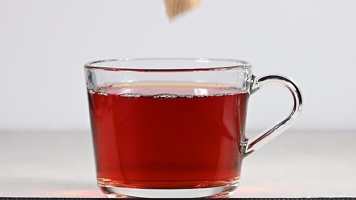 1 음료 백그라운드 과일 부분 모션 유리 건강 사람없음 옆모습 컵 빨간색 갈색 검은색 회색 흰색 물방울 뜨거움 액체 던지기 닫기 차 달콤 떨어짐 설탕 먹기 가득함 큐브 준비 각도 느림 투입 MOV 해외동영상 클립영상 식기 뷰포인트 컬러 컨셉 재질 맛 동영상 파일형식