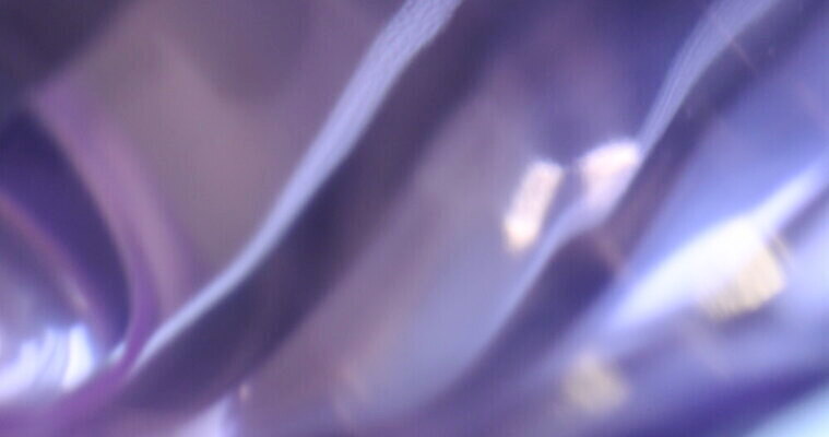 디자인 백그라운드 패턴 유리 추상 조명 미술 사람없음 장식 물 뷰티 반사 노란색 디지털 젖음 추위 물방울 닫기 소프트포커스 브레이크 크리스탈 빗방울 질감 다이아몬드 유리그릇 블러 블러효과 새기다 인공 비어있는 4K MOV 해외동영상 클립영상 자연요소 그릇 컬러 무늬 모션 재질 문화예술 촬영기법 비_날씨 광석 보석 동영상 파일형식 효과