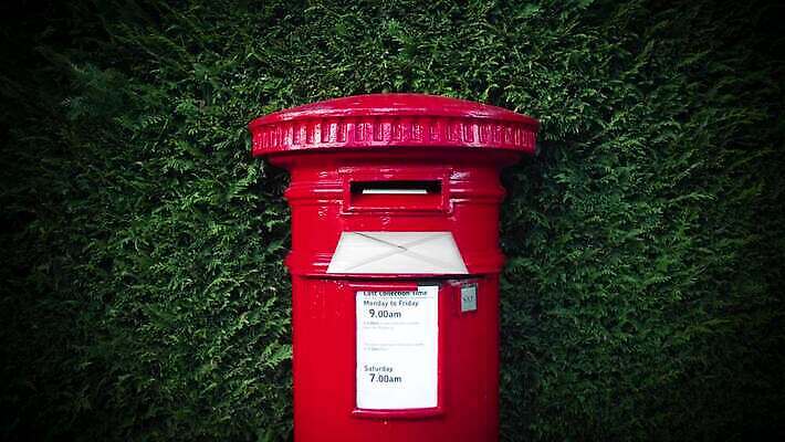 전통 영어 유럽 문화 벽 여행 모션 벽돌 영국 잉글랜드 거리 그림자 사람없음 야외 빨간색 스마트폰 상자 태양 수확 도시 역사 보행로 클래식 전화기 심볼 런던 복고 일반 부스 구식 랜드마크 옛날 카피스페이스 스코틀랜드 4K MOV 해외동영상 클립영상 자연요소 문자 나라 길 컬러 컨셉 농업 핸드폰 스마트기기 공백 동영상 파일형식