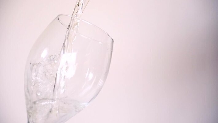 음료 백그라운드 모션 유리 포도 사람없음 빨간색 와인 소용돌이 흰색 알코올 붓기 닫기 큼 느림 프랑스어 메를로 MOV 해외동영상 클립영상 문자 컬러 과일 재질 주류 회오리 크기 동영상 파일형식