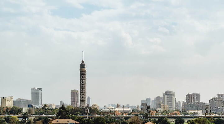 구름 여행 중동 건축양식 모션 하늘 거리 파노라마 이집트 풍경 사람없음 야외 건물 도시풍경 사무실 햇빛 태양 탑 고층빌딩 광선 도시 시간 센터 도심 속도 스카이라인 랜드마크 카이로 수평선 4K 타임랩스 MOV 해외동영상 클립영상 자연요소 건축물 건축 나라 비즈니스 아프리카 촬영기법 빌딩 동영상 파일형식