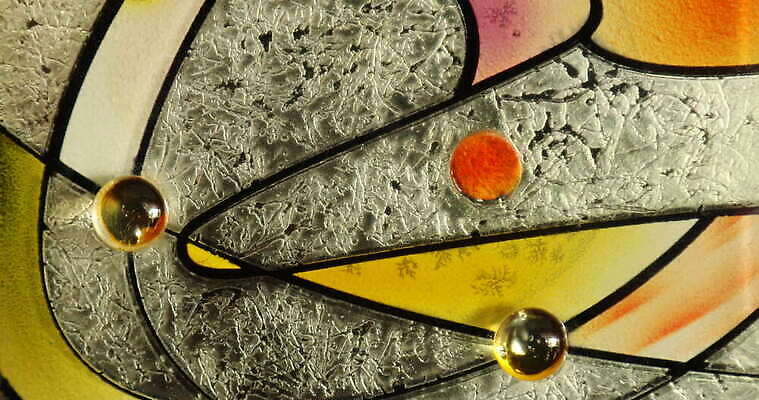 디자인 컬러 백그라운드 패턴 유리 추상 조명 미술 사람없음 장식 물 빛 뷰티 반사 노란색 디지털 젖음 추위 물방울 닫기 소프트포커스 브레이크 크리스탈 빗방울 질감 다이아몬드 유리그릇 블러 블러효과 새기다 인공 비어있는 4K MOV 해외동영상 클립영상 자연요소 그릇 무늬 모션 재질 문화예술 촬영기법 비_날씨 광석 보석 동영상 파일형식 효과