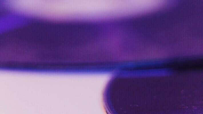 선 오렌지 통신 모션 사람없음 전자제품 컴퓨터 반사 디지털 보라색 텔레비전 자료 공백 장비 정보 CD 흰색 디스크 네트워크 황금 닫기 플러그 코드 전기에너지 연결 묘사 오브젝트 싱글 전자 오디오 철사 포트 동영상 멀티미디어 정의 DVD 인터페이스 입력 HD MOV 해외동영상 클립영상 컬러 과일 에너지 질병 파일형식