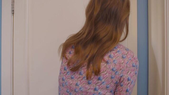 백인 커플 여자 남자 감정 가족 관계 남편 주택 사랑 사람 성인 두명 분노 아내 폭력 좌절 무서움 충돌 불안 싸움 문제 나쁜 공격적 부정적 소셜 어려움 위기 제어 트러블 남용 4K MP4 해외동영상 클립영상 서양인 컨셉 모션 건물 사회이슈 동영상 파일형식