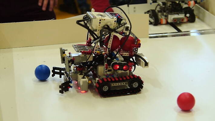 학생 교육 어린이 과학 공 교실 학교 수업 사람없음 스터디 도전 발표 수집 로봇 재판 공학 수집가 프로젝트 MOV 해외동영상 클립영상 직업 사람 학습 법 동영상 파일형식