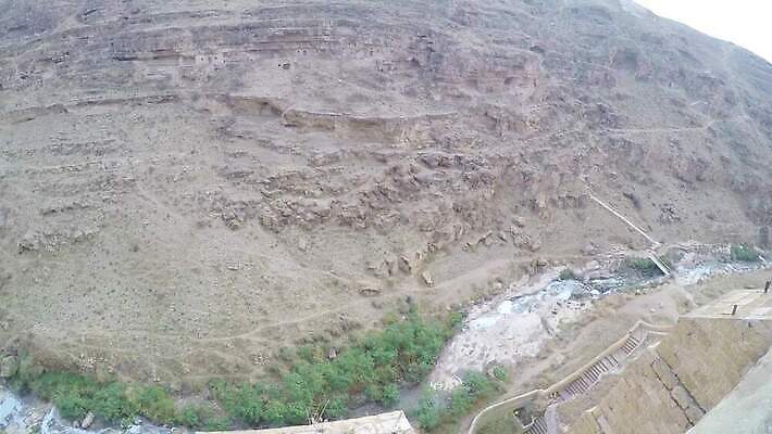 전통 길 건축양식 하늘 산 건조 파노라마 사람없음 건물 골짜기 사막 골동품 영혼 역사 동굴 언덕 가뭄 방법 서쪽 신앙심 예루살렘 옛날 이스라엘 팔레스타인 4K MP4 해외동영상 클립영상 건축물 건축 중동 자연 날씨 촬영기법 방향 동영상 서아시아 파일형식