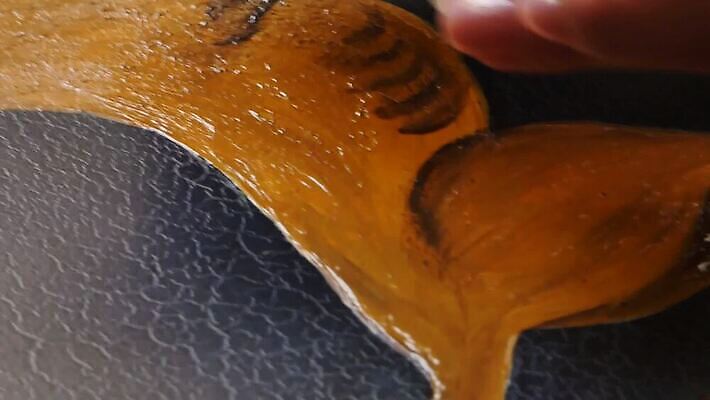 직업 손 디자인 여자 컬러 백그라운드 패턴 창조 미술 사람 사람없음 장식 노란색 페인트 덮개 붓 업무 그리기 황금 발사 디자이너 그림 예술가 캔버스 페인트붓 화가 니스 진짜 아크릴 MP4 해외동영상 클립영상 무늬 모션 재질 문화예술 신체부위 뚜껑 작업 동영상 파일형식