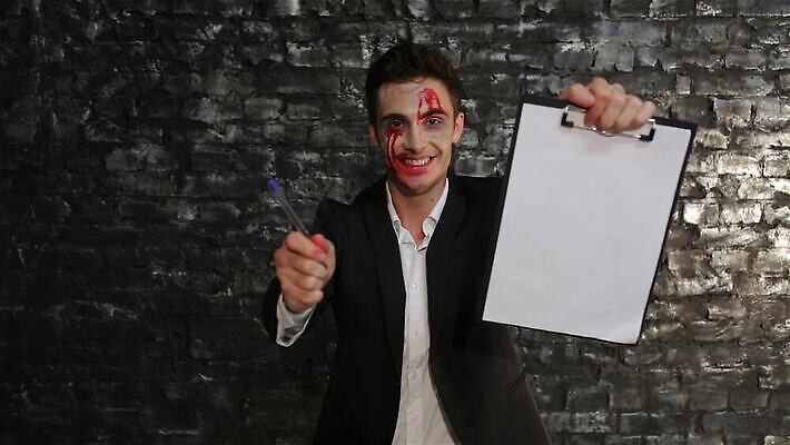 모자 전통 드레스 남자 얼굴 휴가 기념 한명 미소 사람 빨간색 섹시 파티 검은색 어둠 할로윈 마술사 표현 혈액 야간 저녁 신비 무서움 악마 눈물 계약 사인 마녀 마법 10월 흡혈귀 나쁜 고딕 악몽 지옥 호러 카피스페이스 MP4 해외동영상 클립영상 자연요소 1 잡화 옷 감정 컬러 컨셉 비즈니스 표정 이벤트 신체부위 공백 마술 날짜 공포 동영상 파일형식