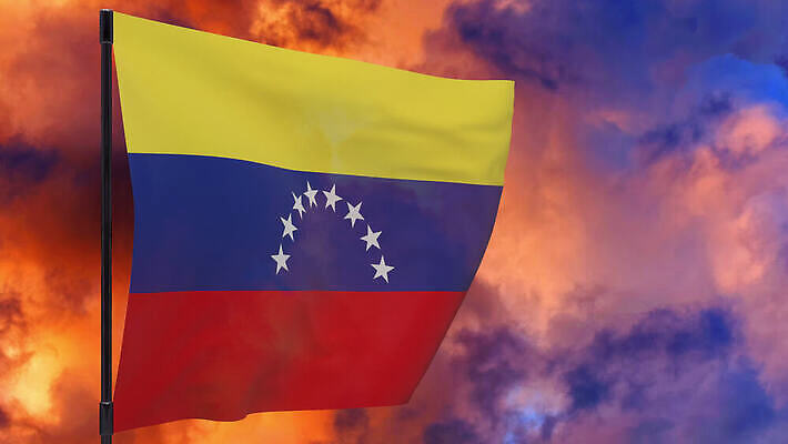 배너 물결 하늘 불 바람 사람없음 빨간색 일몰 깃발 연기 깃대 봉 베네수엘라 위기 재앙 전국 4K MOV 해외동영상 클립영상 자연요소 컬러 날씨 노을 남아메리카 동영상 파일형식