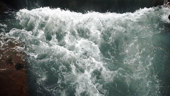 파도 백그라운드 캐나다 모션 자연 새로움 산 사람없음 물 파란색 강 힘 봄 폭포 젖음 흐름 에너지 추위 흰색 액체 개울 닫기 떨어짐 속도 호기심 질감 분무기 암초 나이아가라 내추럴 4K MOV 해외동영상 클립영상 자연요소 계절 감정 바다 컬러 컨셉 북아메리카 미국 생태계 동영상 파일형식