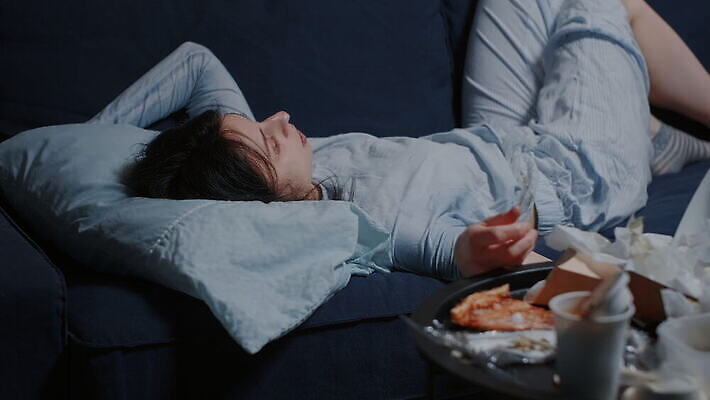 감정 스트레스 건강 피곤 성인 고통 슬픔 표현 체험 좌절 고독 눈물 걱정 불행 문제 긴장 우울증 자살 적자 피해자 혼자 정신건강 4K MOV 해외동영상 클립영상 컨셉 사람 피해 질병 동영상 파일형식