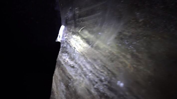 호수 여행 백그라운드 겨울 자연 하늘 산 실내 아이슬란드 사람없음 야외 물 파란색 냉동 얼음 추위 안개 광선 흰색 등불 투명 동굴 크리스탈 북극 묘사 빙하 서리 빙산 북쪽 내추럴 종유석 카자흐스탄 4K 알마티 MP4 해외동영상 클립영상 자연요소 계절 유럽 아시아 컬러 날씨 조명 내부 광석 극지방 방향 생태계 동영상 파일형식