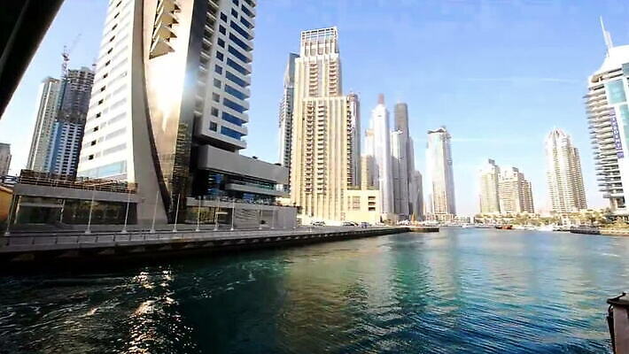 디자인 아시아 바다 여행 비즈니스 건축양식 하늘 호텔 휴가 손바닥 풍경 사람없음 건물 물 탑 고층빌딩 궁전 도시 만 고급 도심 큼 쇼핑몰 당구 휴양지 동쪽 아랍에미리트 두바이 랜드마크 아랍어 MOV 해외동영상 클립영상 자연요소 건축물 손 건축 나라 컨셉 고건축 중동 숙소 빌딩 구기 장소 크기 방향 동영상 파일형식