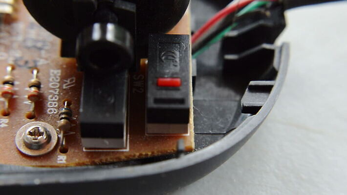 접시 과학 인터넷 탁자 사람없음 컴퓨터 디지털 자료 기계 장비 전선 정보 신용카드 서핑 쥐 연결 두루마리 묘사 라디오 순환 하이테크 전자 시스템 클릭 지휘자 다이오드 메인보드 전압 제어 콘덴서 프로세서 하드웨어 MOV 해외동영상 클립영상 식기 가구 모션 기술 금융 전자제품 음악가 수상스포츠 설치류 동영상 파일형식