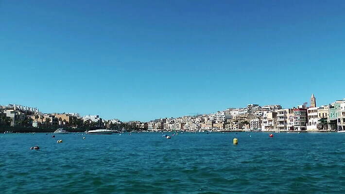 전통 유럽 바다 섬 여행 건축양식 자연 아침 낚시 휴가 풍경 사람없음 물 파란색 도시풍경 컬러풀 마을 항구 도시 만 보트 역사 재산 지중해 포트 타운 랜드마크 몰타섬 옛날 MOV 해외동영상 클립영상 주간 자연요소 건축 나라 컬러 배_교통 교통시설 레저 금융 생태계 몰타 동영상 파일형식