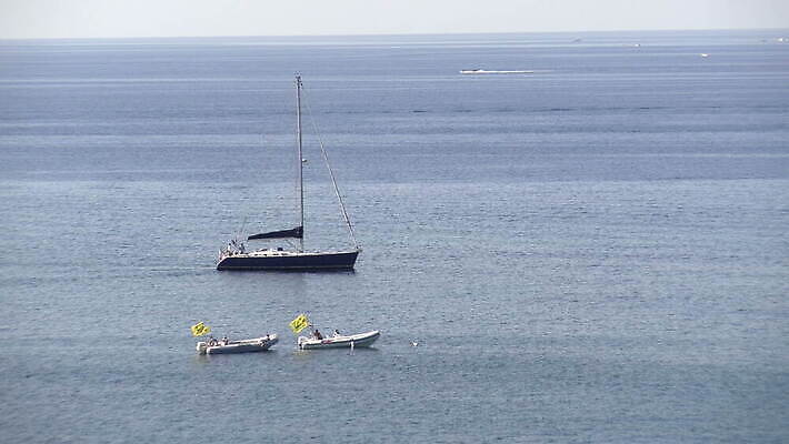 산업 바다 여행 교통시설 항해 사람없음 건물 물 여름 도시풍경 여행객 항구 이탈리아 화물 도시 만 보트 중세 역사 크루즈 로마 지중해 상업 포트 천연기념물 나루 4K MOV 해외동영상 클립영상 자연요소 건축물 계절 유럽 교통 배_교통 사람 풍경 운송업 시설 동영상 파일형식