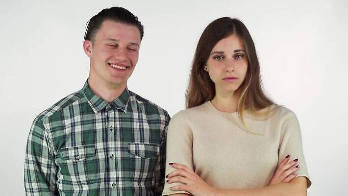 라이프스타일 커플 기념일 결혼 데이트 관계 결혼식 남편 휴가 휴식 스트레스 실내 발렌타인데이 사랑 미소 두명 친구 우정 분노 짜증 아내 날짜 싸움 긍정 문제 불만 고립 부정적 카피스페이스 4K MOV 해외동영상 클립영상 감정 컨셉 모션 데이이벤트 표정 사람 이벤트 내부 생활 공백 동영상 파일형식