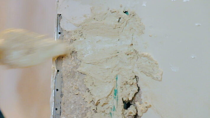 직업 산업 벽 노동자 아파트 주택 실내 사람없음 내부 방 장비 건설현장 덮개 기구 공구 업무 수리 닫기 모종삽 시멘트 광택 고정 유지 발판 건축업자 미장 석고 석공 조작 건설근로자 MOV 해외동영상 클립영상 건축 모션 건설업 건물 뚜껑 도구 작업 삽 동영상 파일형식