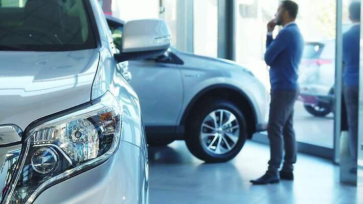 셔츠 돈 의자 비즈니스 바지 자동차 열쇠 전등 새로움 수염 한명 정장 세일 상점 일본 검은색 어둠 기계 재킷 거래 회색 덮개 흰색 비즈니스맨 바퀴 선택 구매 토론 브레이크 스웨터 피부 서비스 속도 연료 가스 엔진 모터 디젤 완벽 자동 조언 대리인 4K MOV 해외동영상 클립영상 1 옷 남자 아시아 육상교통 컬러 가구 컨셉 상의 하의 조명 사람 신체부위 쇼핑 외투 뚜껑 직장인 재산 동영상 파일형식