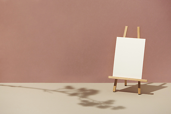포토 계절 분홍색 백그라운드 컨셉 실내 내부 모형 미술도구 파일형식 분홍색배경 미니어처 캔버스 이젤 감성 빈티지 사람없음 그림자 스튜디오촬영 오브젝트 가을 JPG 분위기 국내포토
