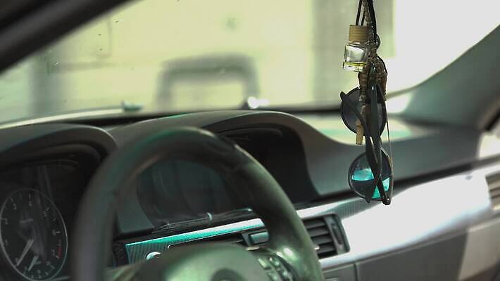 손 산업 장갑 건축양식 창문 공장 자동차 유리 하늘 비행기 주택 실내 매달리기 미술 안전 사람 사람없음 빛 금속 기계 장비 램프 도시 뜨거움 범죄 제조 보호 야간 저녁 자르기 천 보안 러시아 타운 공학 항공촬영 모스크바 조작 4K MOV 해외동영상 클립영상 자연요소 잡화 교육 건축 유럽 육상교통 뷰포인트 컨셉 공업 항공교통 모션 재질 문화예술 조명 대중교통 내부 건물 신체부위 직물 동영상 파일형식