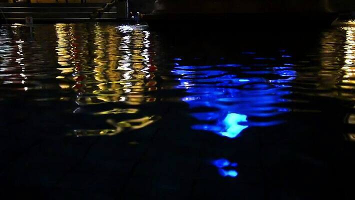 영어 외관 유럽 여행 건축양식 하늘 영국 잉글랜드 미술 사람없음 건물 물 도시풍경 조각상 반사 계단 수확 기둥 도시 역사 미술관 야간 큼 심볼 박물관 런던 정사각형 빛망울 관심 랜드마크 수도권 옛날 왕국 전국 MOV 해외동영상 클립영상 자연요소 도형 문자 건축물 건축 나라 농업 문화예술 풍경 빛 조형물 크기 지역 동영상 파일형식