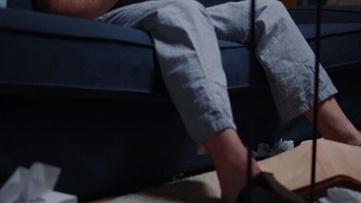 스트레스 아파트 건강 금융 스마트폰 핸드폰 독서 고통 분노 짜증 메시지 뉴스 실패 좌절 고독 불안 알림 고민 걱정 문서 공지사항 문제 긴장 계산서 파산 대출 빚 우울증 트러블 혼자 4K MOV 해외동영상 클립영상 감정 컨셉 주택 경제 전자제품 스마트기기 질병 동영상 파일형식