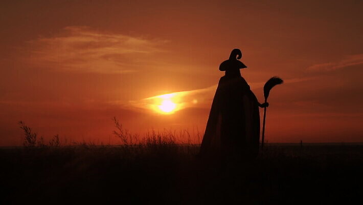 모자 라이프스타일 드레스 계절 여자 실루엣 포즈 컨셉 오렌지 모션 자연 하늘 동화 추상 휴가 불꽃 요정 따뜻함 파노라마 한명 사람 야외 빨간색 햇빛 태양 노란색 유행 일출 어둠 할로윈 광선 마법사 가을 기다림 무서움 빗자루 언덕 마녀 스카이라인 10월 호러 MOV 해외동영상 클립영상 자연요소 1 잡화 옷 감정 컬러 무늬 과일 불 촬영기법 생활 노을 날짜 청소도구 생태계 공포 동영상 파일형식