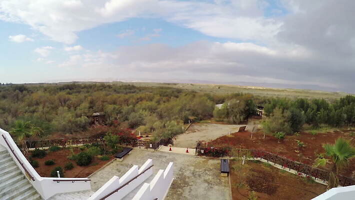주간 전통 기독교 종교 사랑 성인 사람없음 야외 물 강 여행객 예수 영혼 축복 중앙 땅 신성 진흙 동쪽 랜드마크 세례 순례 순례자 요르단 이스라엘 4K MOV 해외동영상 클립영상 자연요소 감정 컨셉 중동 사람 신_종교 방향 동영상 서아시아 파일형식